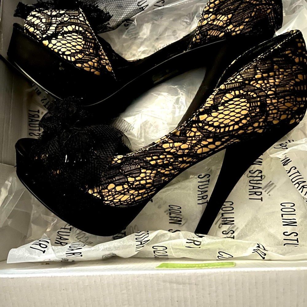 Worn one time !!!! Colin Stuart heels/ gold & black lace